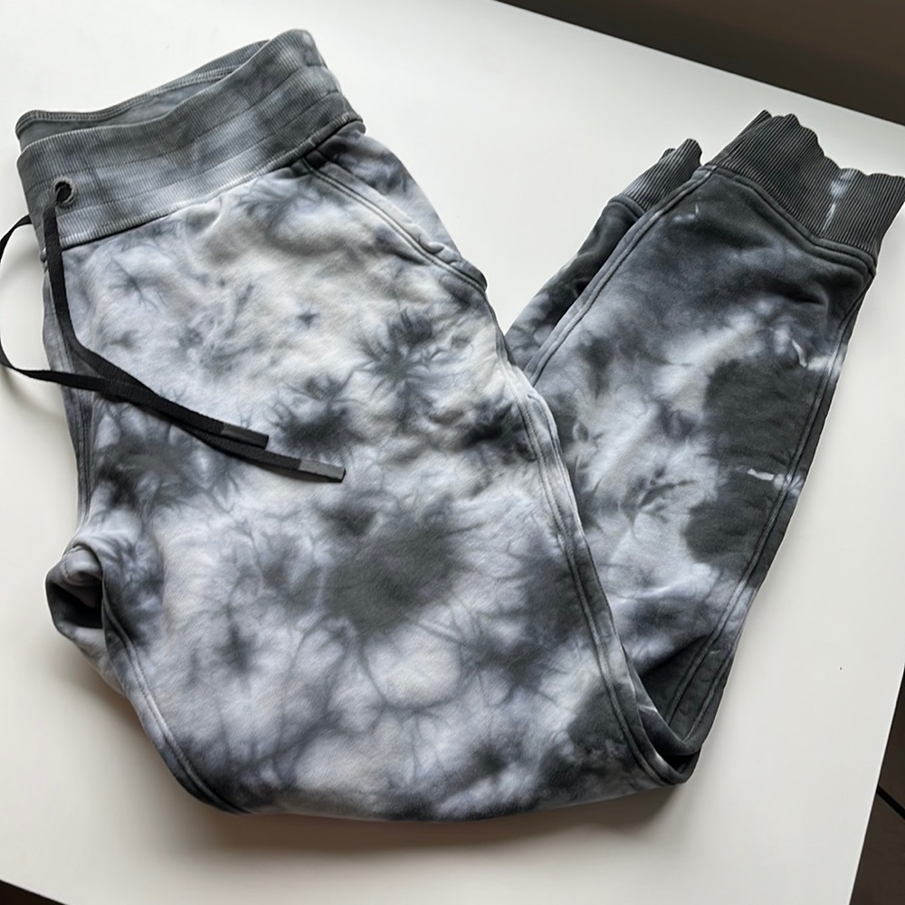 lululemon WARM DOWN JOGGER *EARTH DYE Stone Size: 10